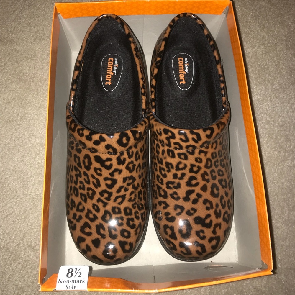 Safe T Step Cheetah Print Clog